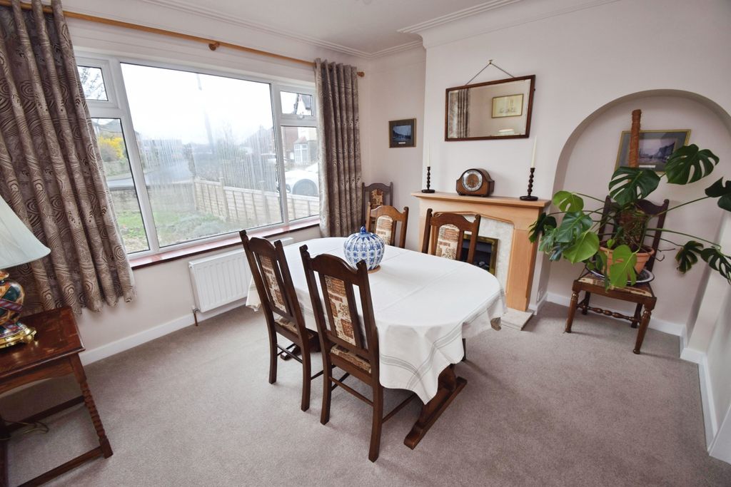 Property photo 2 of 20 3A8c82c6-Dining