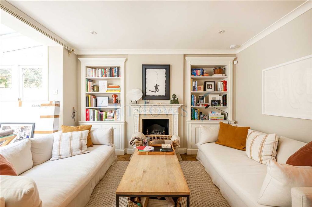 Property photo 2 of 18 Reception Room