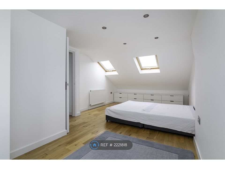 Property photo 2 of 29