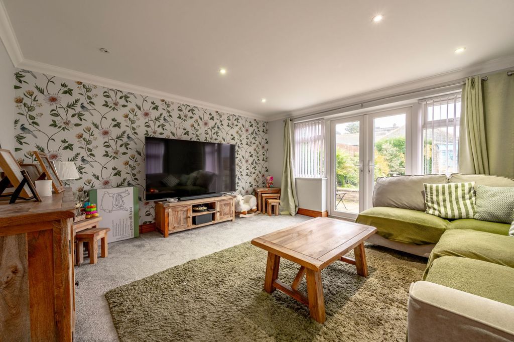 Property photo 2 of 15