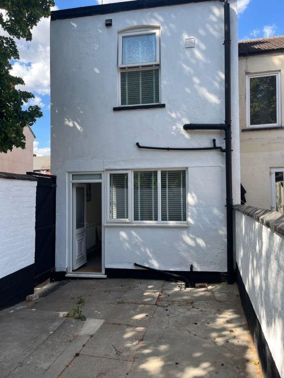 Property photo 3 of 15 9052142.Jpg