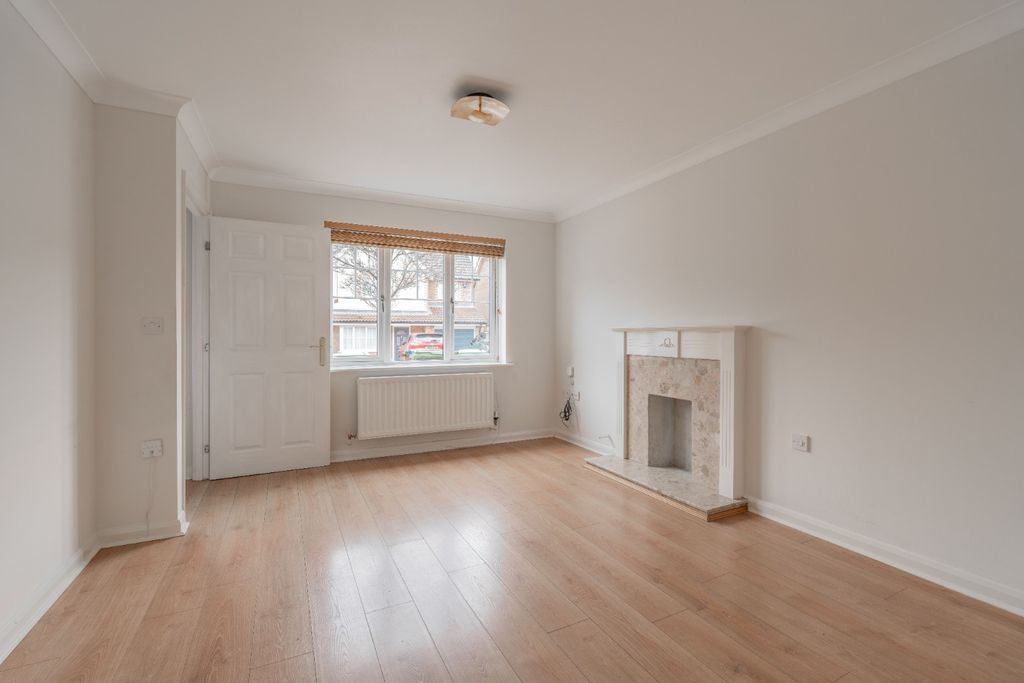 Property photo 2 of 19 3244163