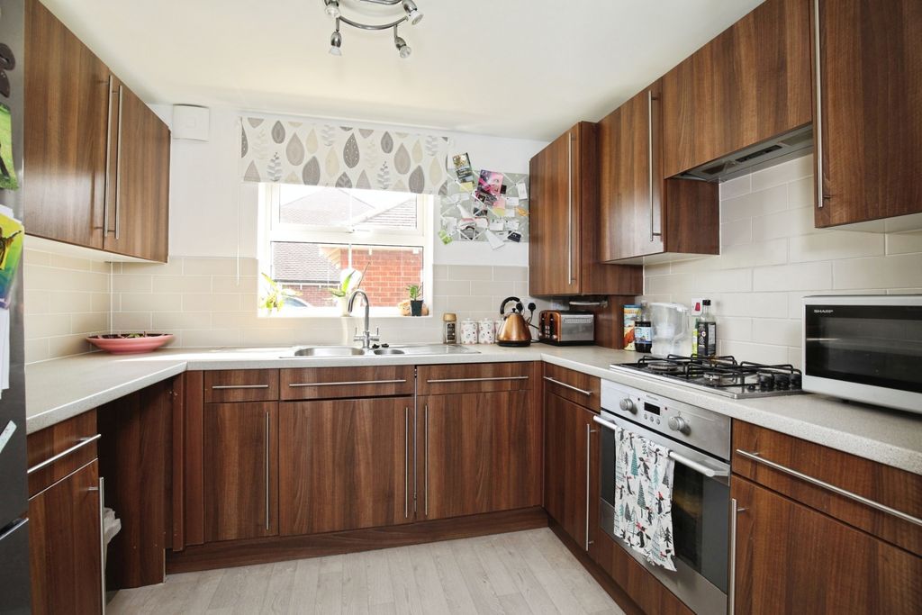 Property photo 2 of 10 Image 1