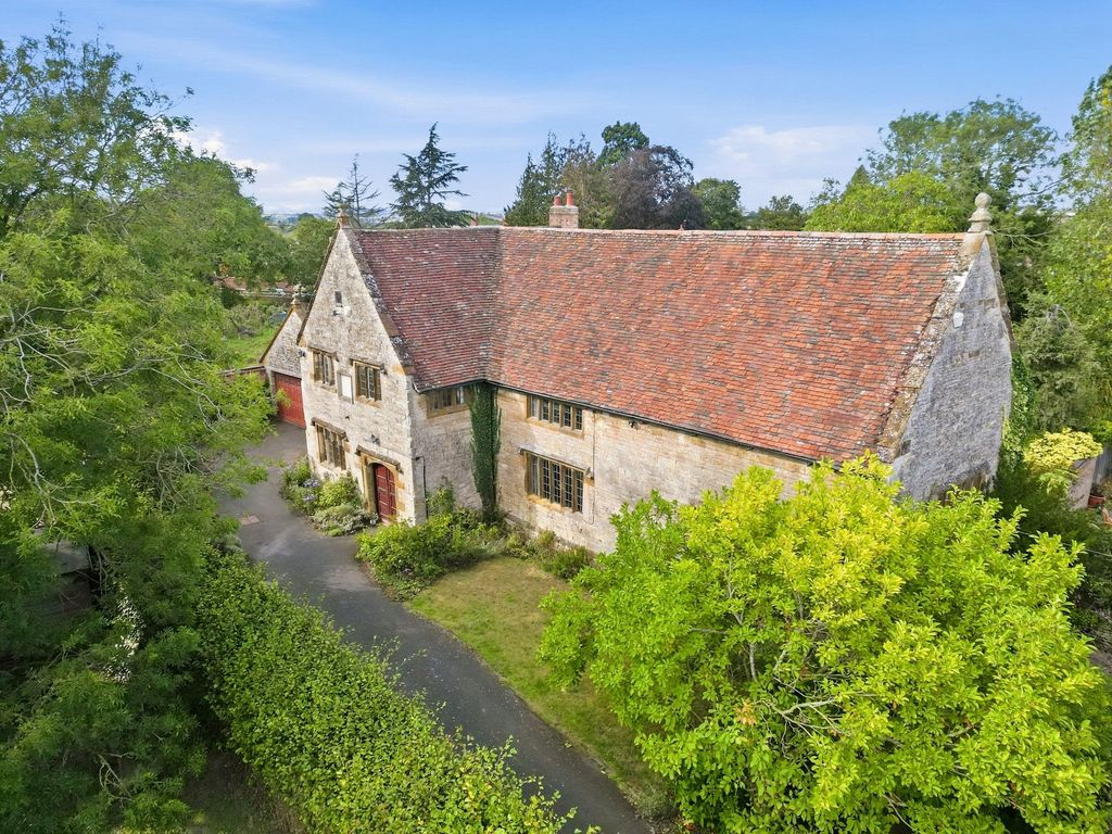 Property photo 1 of 18
