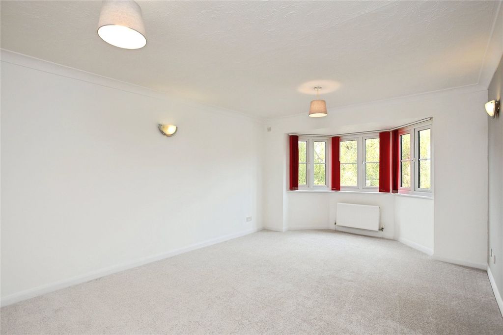 Property photo 2 of 17 Picture No. 10