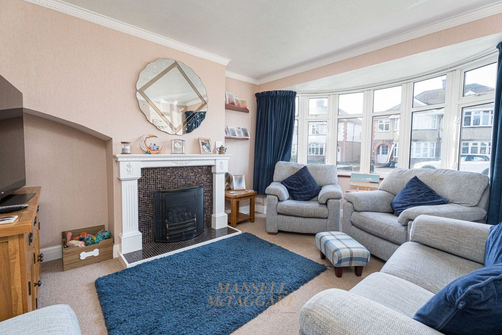 Property photo 3 of 29