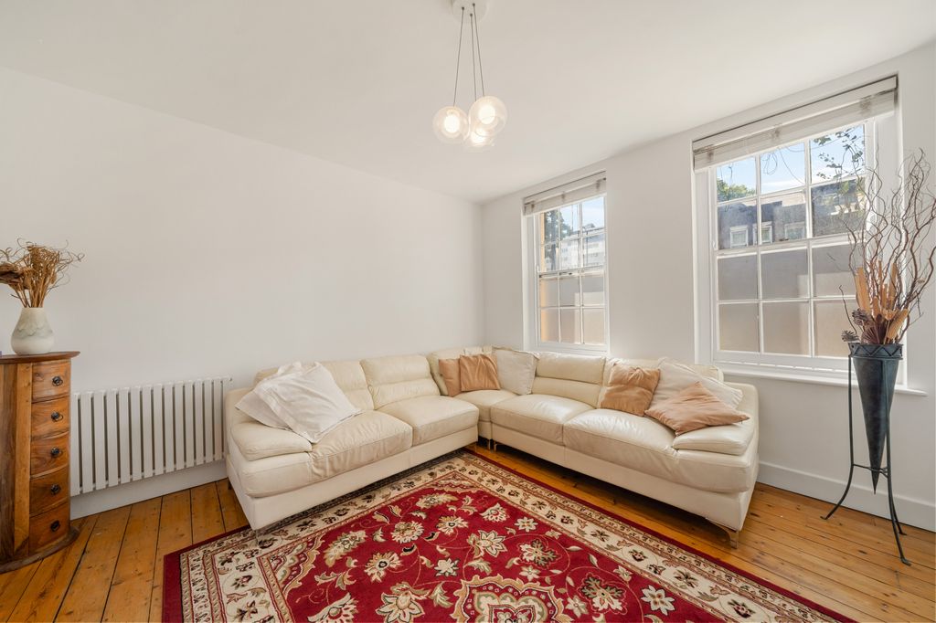 Property photo 2 of 12