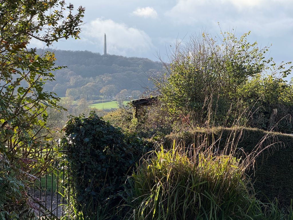 Property photo 2 of 21 Image