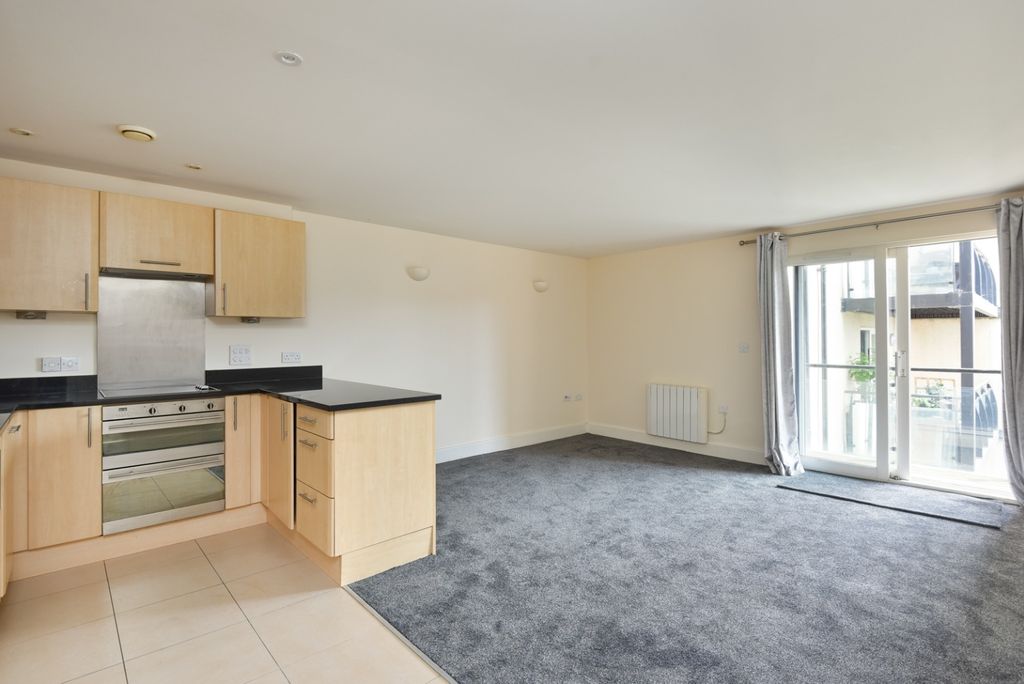 Property photo 2 of 13 4273563