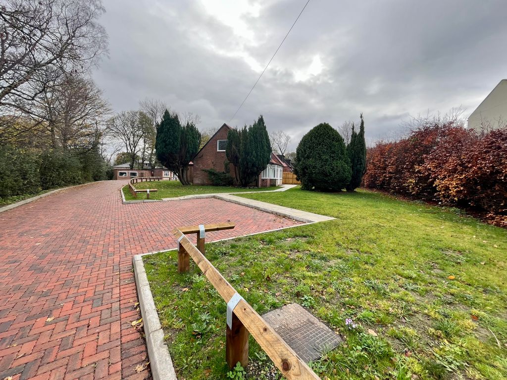 Property photo 2 of 16