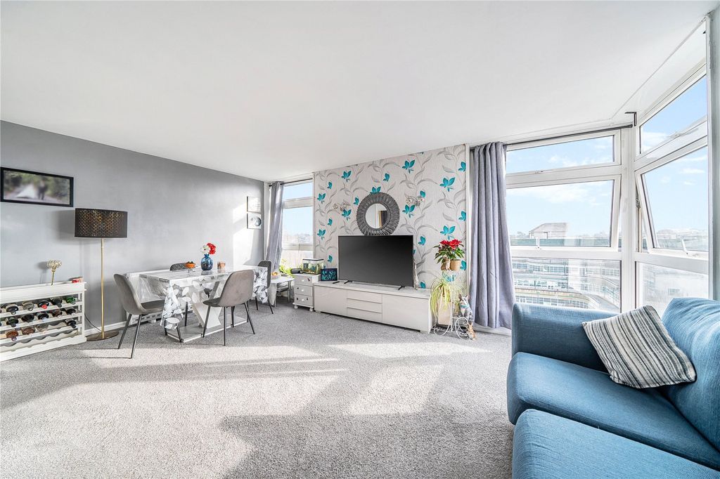 Property photo 1 of 22 Picture No. 02