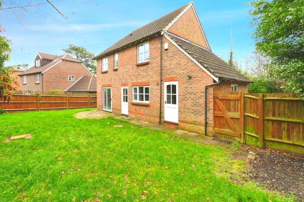 Property photo 3 of 17 Pbox-Img.Jpg
