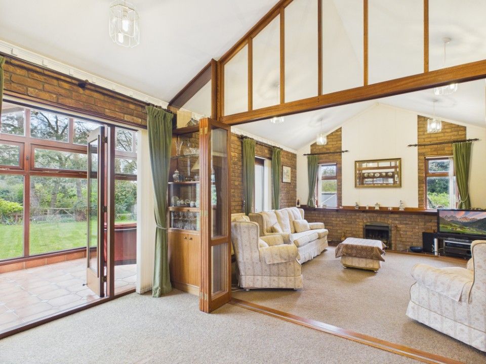 Property photo 3 of 27