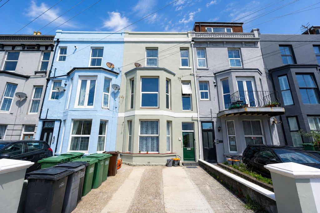 Property photo 1 of 10 E59Ac363-88F3-4Ca3-A0E5-7d609322Cb58.Png