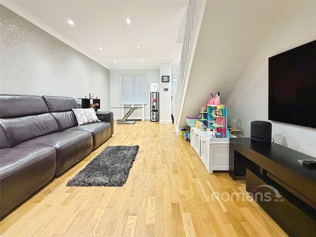 Property photo 2 of 11 Living Room