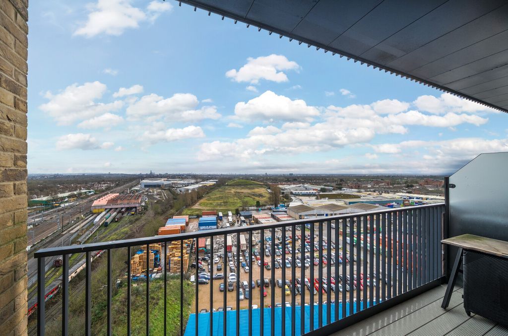 Property photo 3 of 9