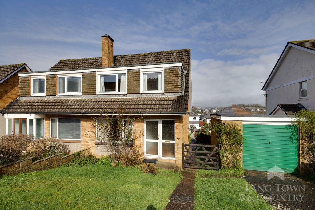 Property photo 1 of 15