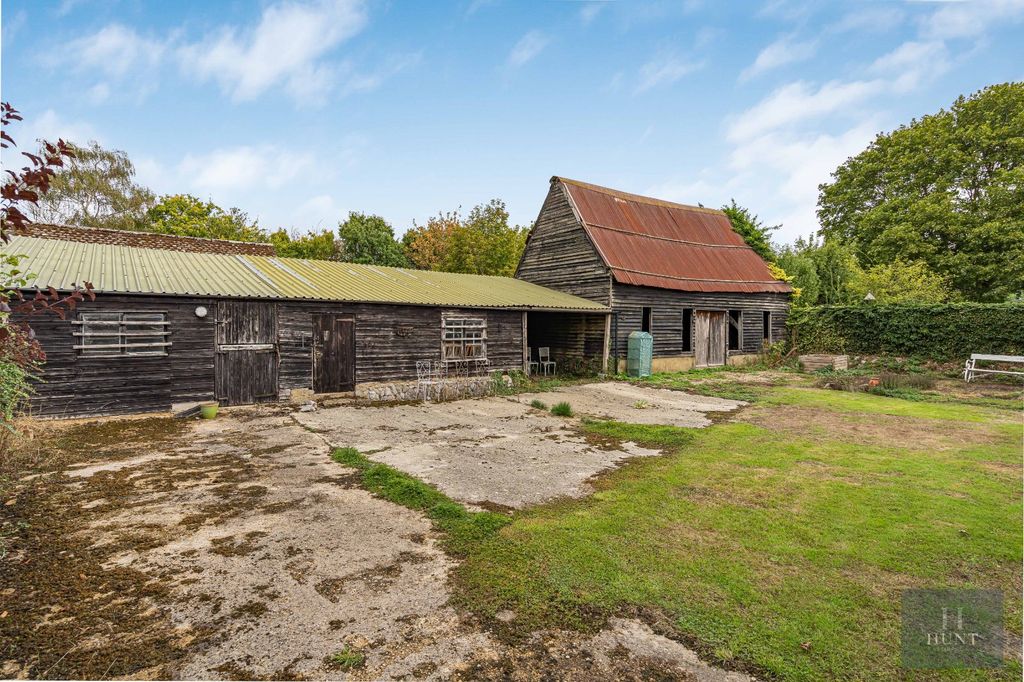 Property photo 3 of 30 Outbuilding