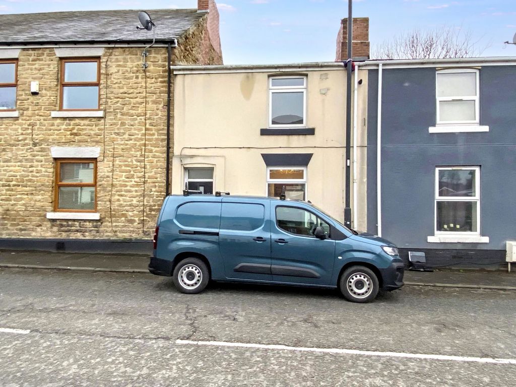 Property photo 1 of 9