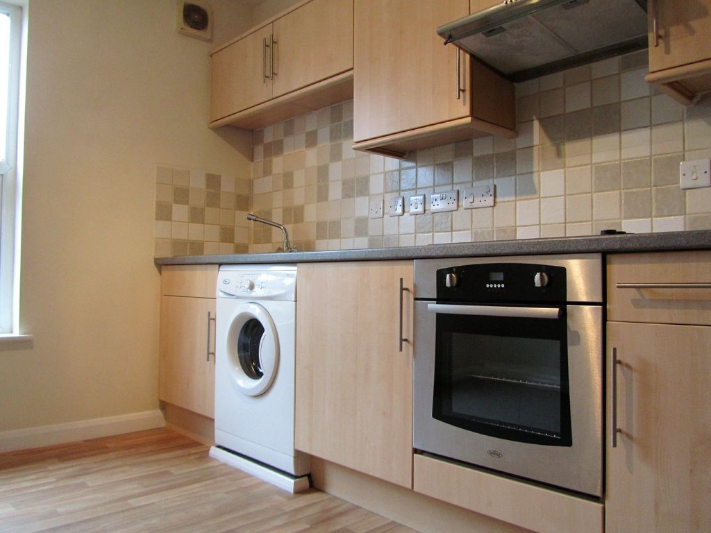 Property photo 2 of 8 Photo 02