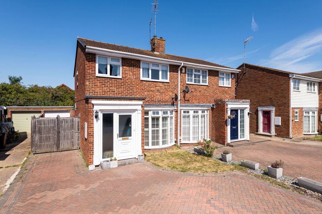 Property photo 1 of 27
