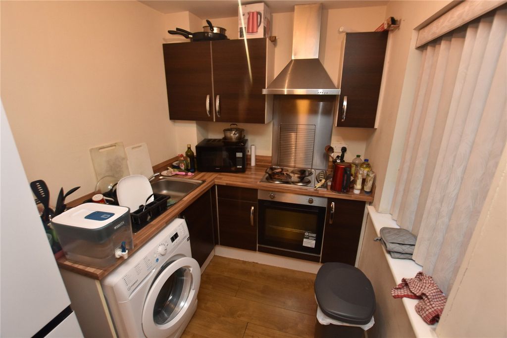 Property photo 3 of 7 Picture No. 05
