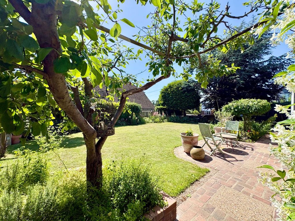 Property photo 2 of 34