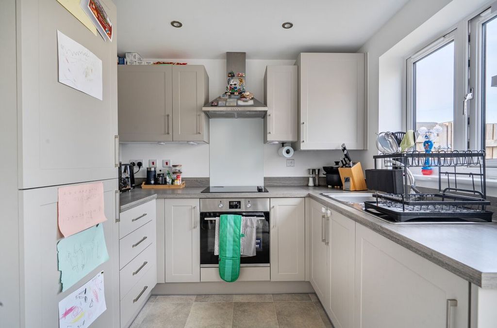 Property photo 2 of 11 148670896A4cc12B7d058