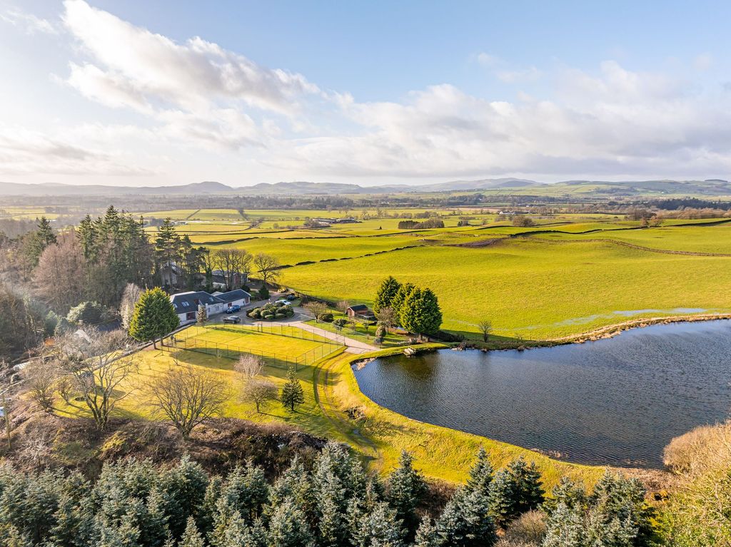 Property photo 1 of 60