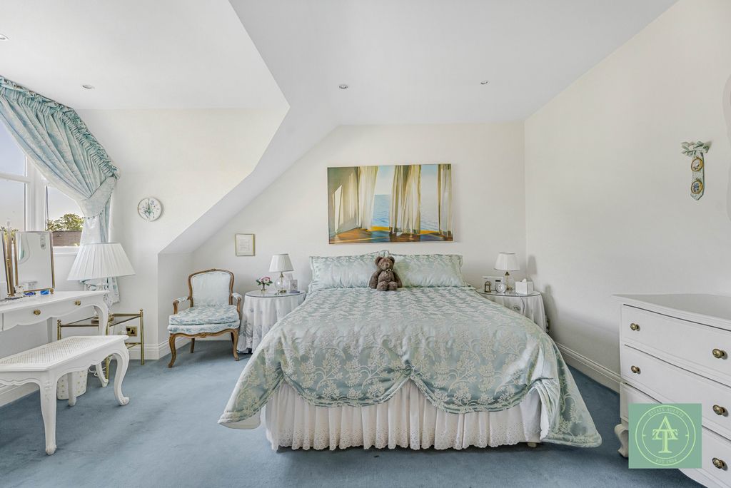 Additional image 33 of 3 bed flat for saleClaremont Heights, Enfield EN2