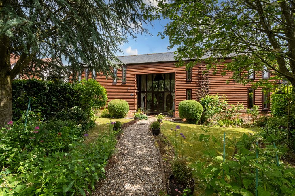 Property photo 1 of 31