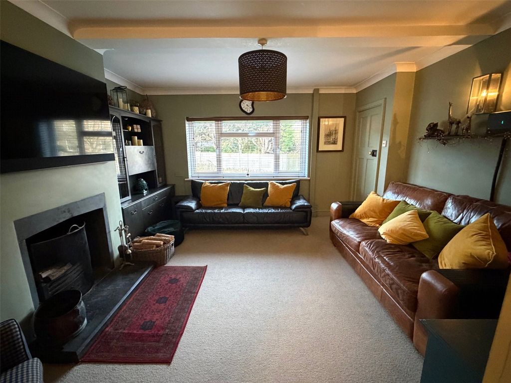 Property photo 3 of 17 Picture No. 23