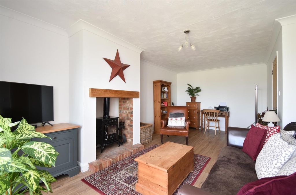 Property photo 2 of 15 Living Room