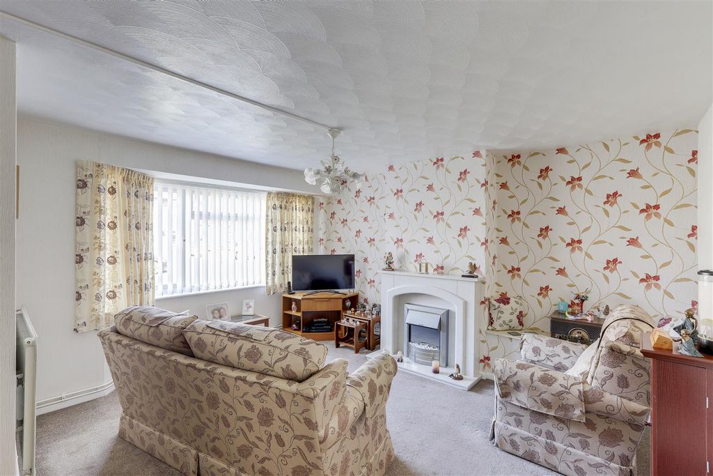 Property photo 2 of 16 170425_26.Jpg