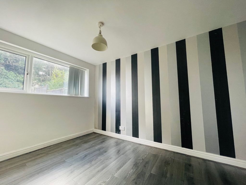 Property photo 3 of 6 Image