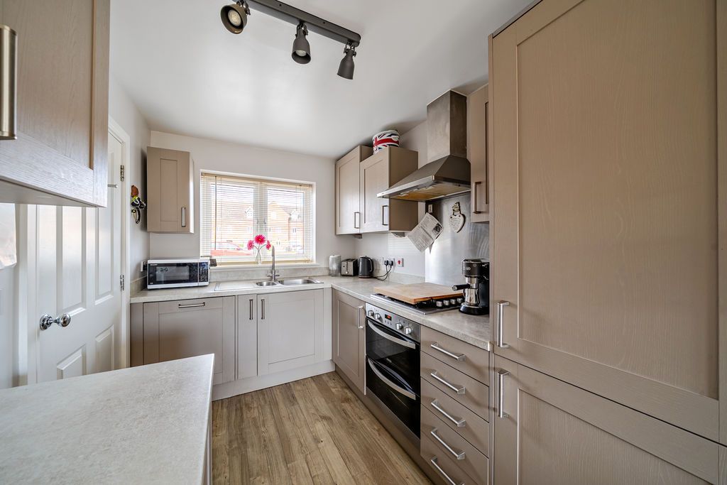 Property photo 2 of 20 Kitchen/Diner