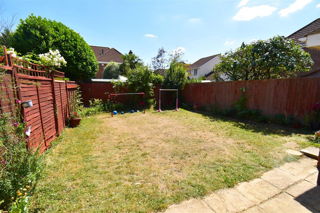 Property photo 2 of 17