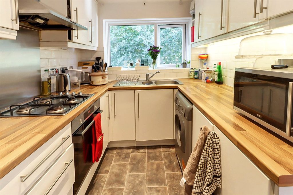 Property photo 2 of 10 Picture No. 05