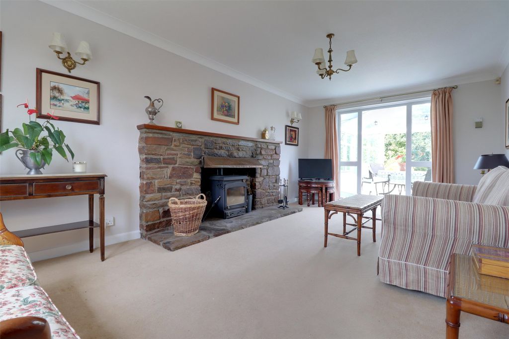 Property photo 2 of 19 Picture No. 18