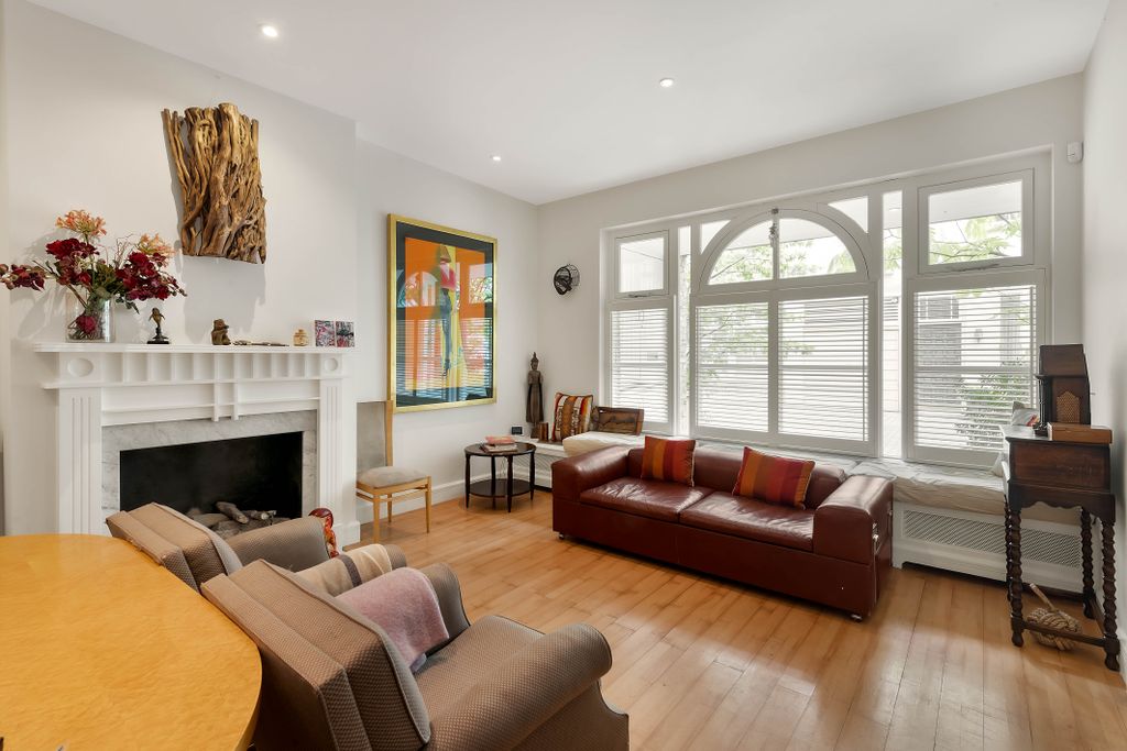 Property photo 2 of 10 Awinship-10165-14-High