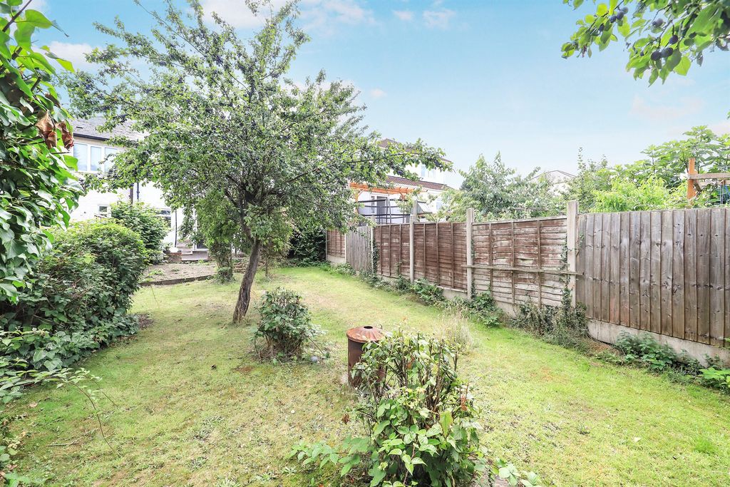 Property photo 2 of 16