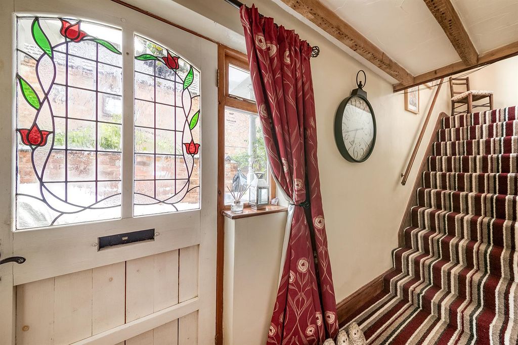 Property photo 2 of 28