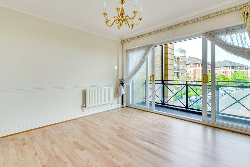 Property photo 3 of 11