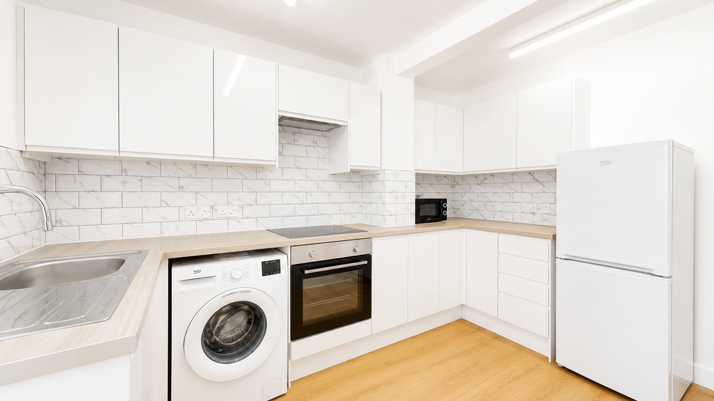 Property photo 3 of 10 Kitchen - Angle 3