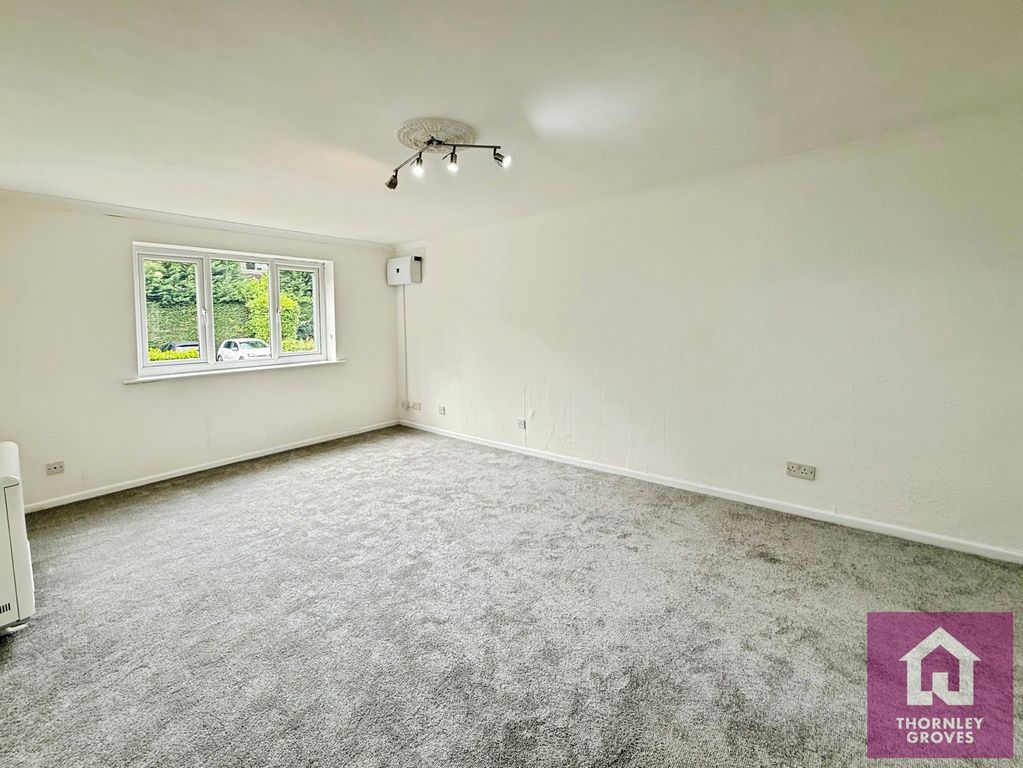 Property photo 2 of 11 Pbox-Img.Jpg