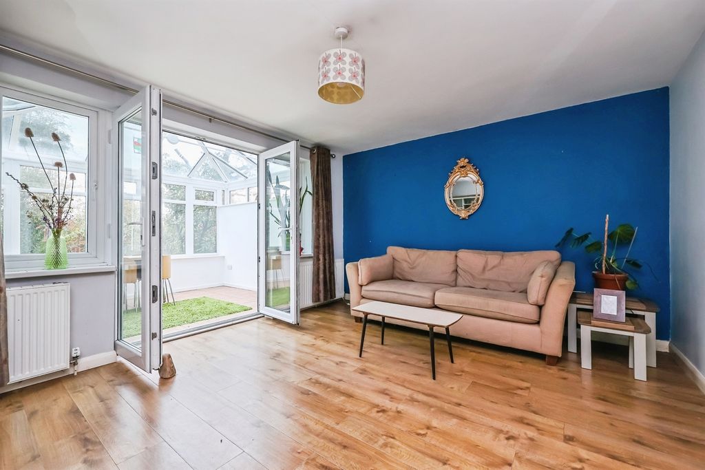 Property photo 3 of 21