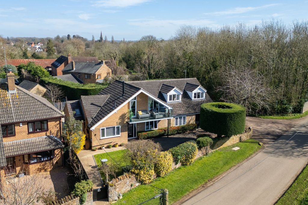 Property photo 1 of 36