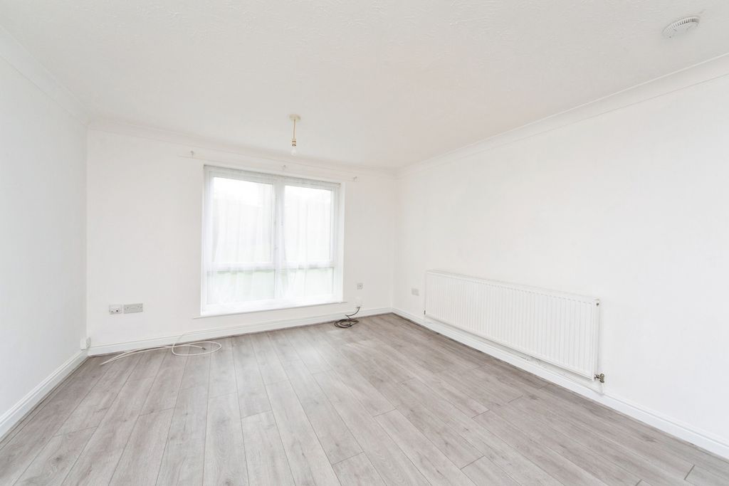 Property photo 2 of 10 Pbox-Img.Jpg