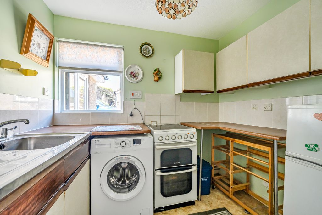 Property photo 3 of 11