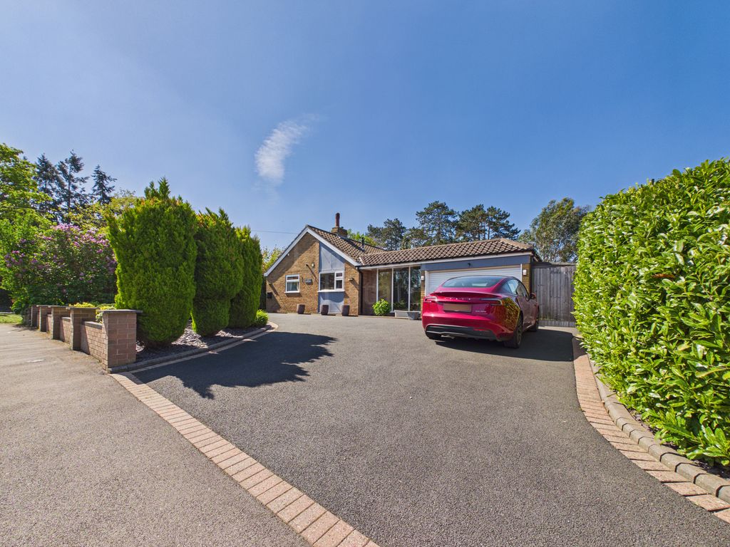 Property photo 1 of 22 3 Bedroom Detached Bungalow For Sale
